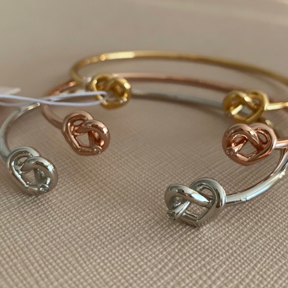 kate spade♠️ new york loves me knot statement cuff - Picture 3 of 8
